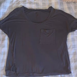 grey loose T-shirt with poket
